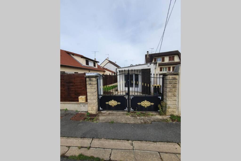 Maison Roisseenne Entre Paris Et Disneyland Roissy-en-Brie Exterior foto